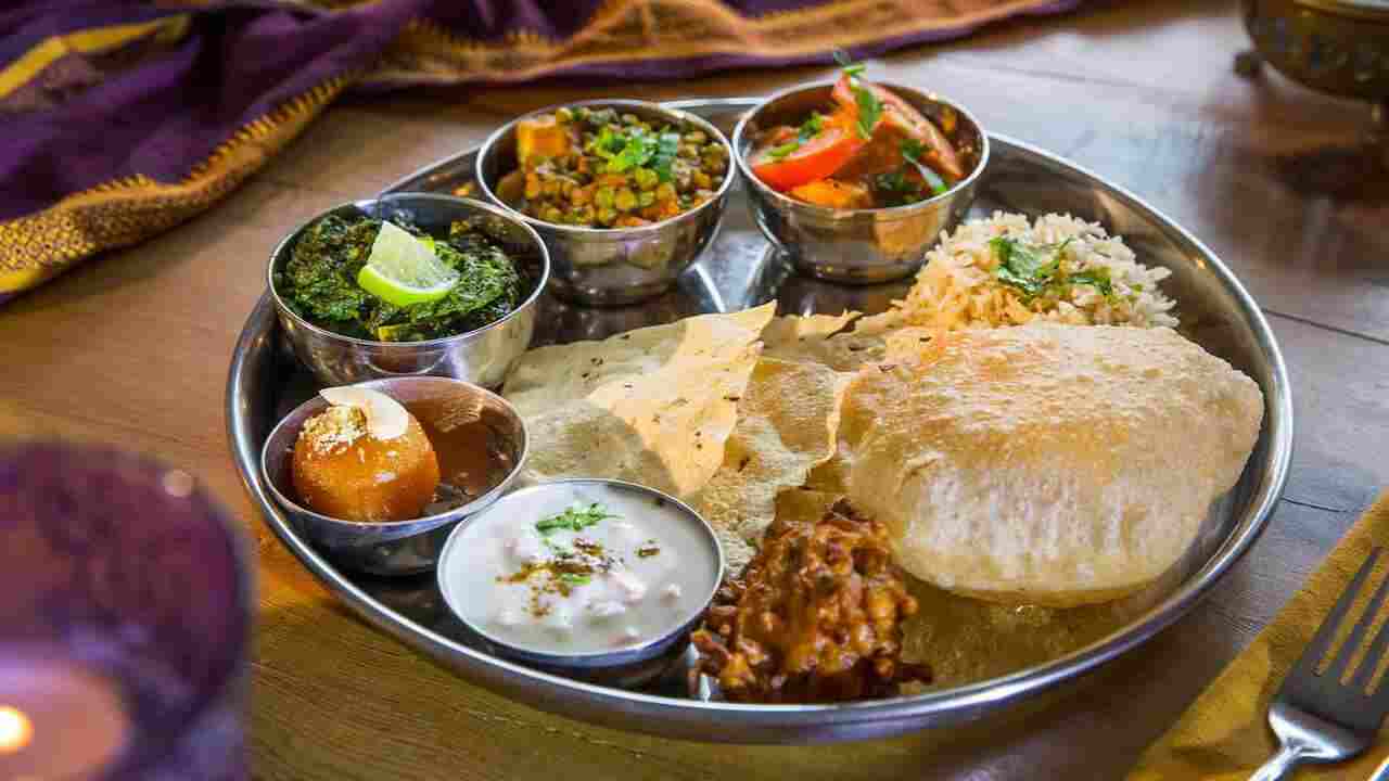 Exploring the Spices of India: A Journey Through Traditional Curry Dishes